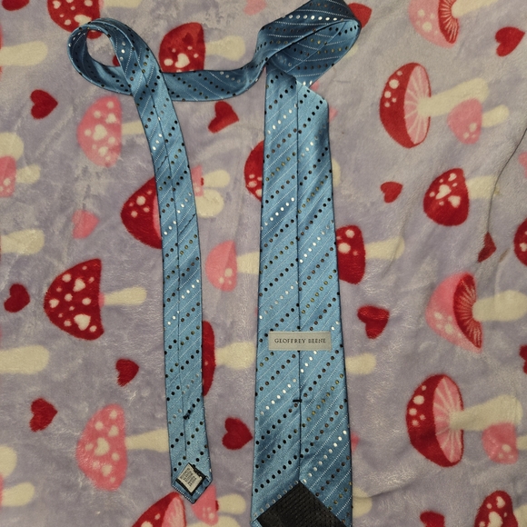 Geoffrey Beene Mens Tie Necktie Blue Tan Dots Handmade 100% Silk Tie - Picture 2 of 3